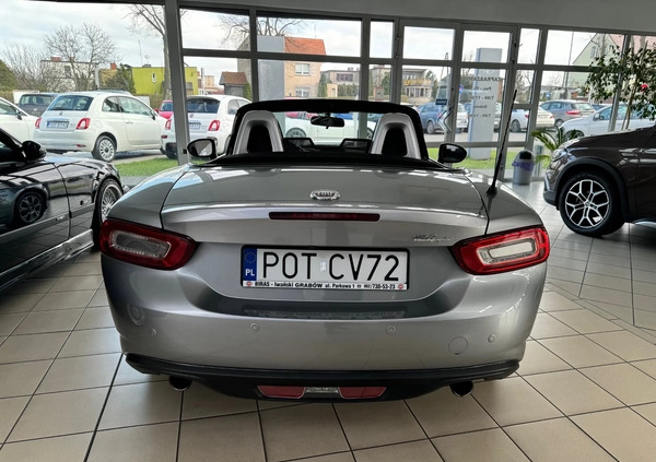 Fiat 124 Spider cena 78800 przebieg: 79800, rok produkcji 2019 z Lwówek małe 121